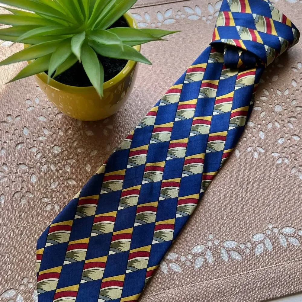 Crossbow Men's 100% Silk Geometric Diamond Shaped Print Formal Neck Tie